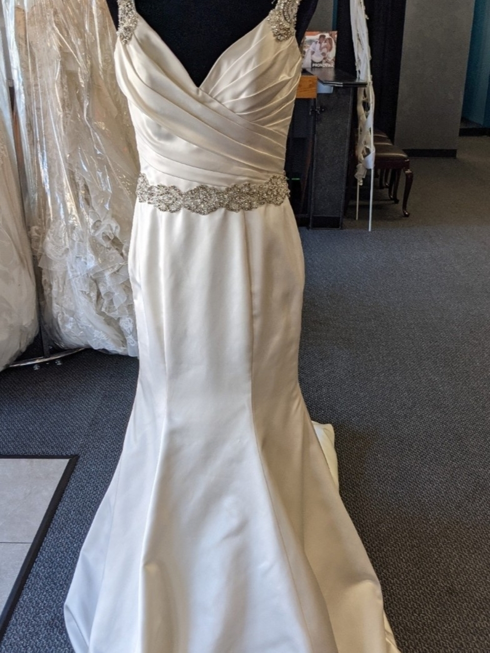 Allure Bridals 2861 Ivory Satin Mermaid Gown with Beaded Waist Size 10 nwot